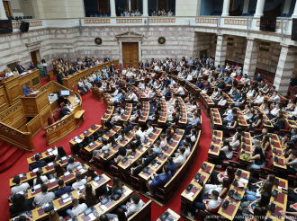 Στη Βουλή το νέο φορολογικό νομοσχέδιο – Οι ελαφρύνσεις σε νοικοκυριά, επιχειρήσεις και περιφέρεια