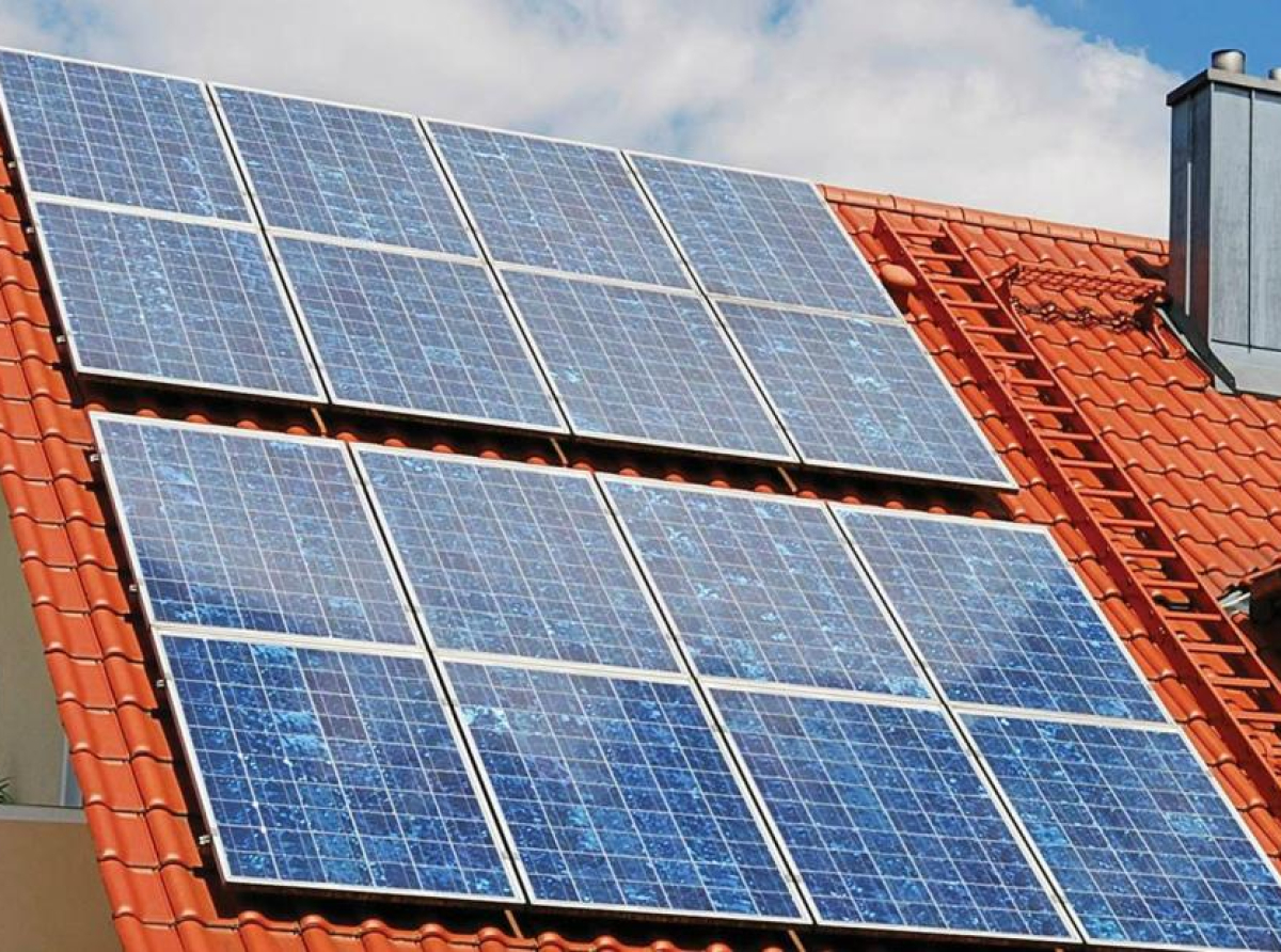 Με μοριοδότηση οι επιδοτήσεις έως και 100% για φωτοβολταϊκά – ηλιακούς – Πότε αρχίζουν οι αιτήσεις