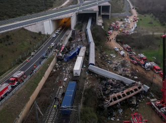 Τριήμερο εθνικό πένθος για τη σιδηροδρομική τραγωδία στα Τέμπη