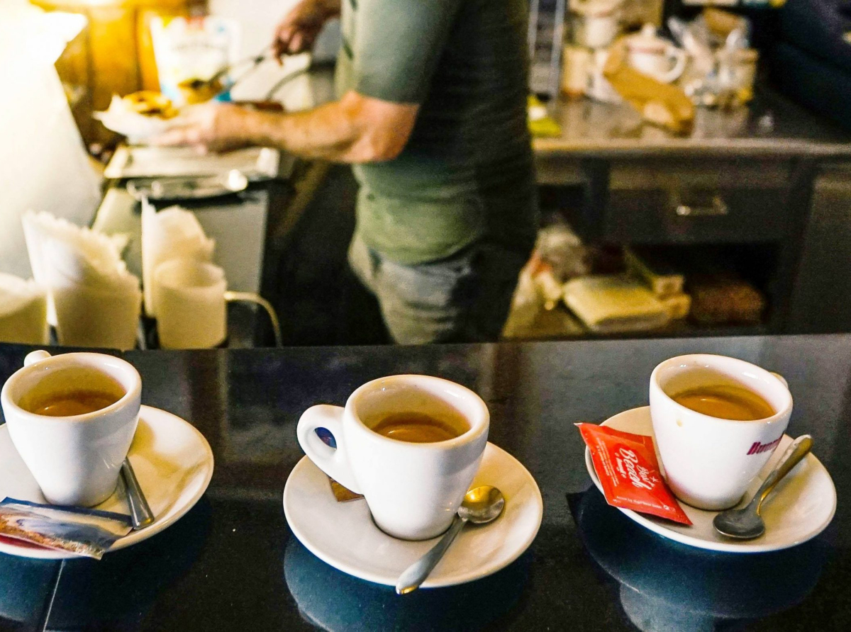 Καφές: Η αύξηση του ΦΠΑ στο 24% πλήττει και την αγορά και την τσέπη των καταναλωτών