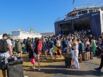 Οι «ράμπο» της ΑΑΔΕ πάνε παραλία: Απόβαση εφοριακών σε 24 τουριστικές περιοχές