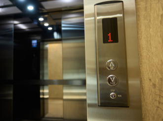 Έκπτωση φόρου για ανακαινίσεις και αναβαθμίσεις ανελκυστήρων – Αναλυτικός οδηγός