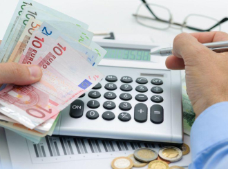 Τι πρέπει να τακτοποιήσετε στην εφορία πριν φύγει το 2025