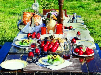 Πασχαλινό τραπέζι 2026: Πόσο θα μας κοστίσει φέτος (πίνακες) 