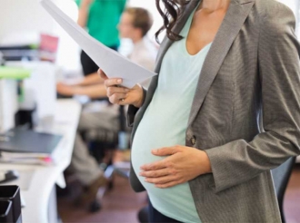 Στη Βουλή η διάταξη για 9 μήνες άδεια μητρότητας—Όλες οι προβλέψεις του μίνι- ασφαλιστικού